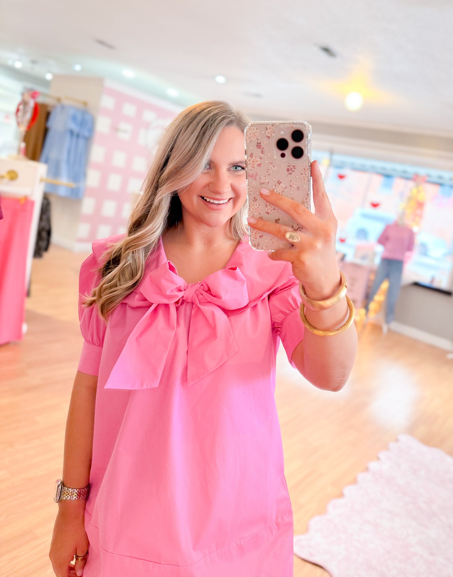 Saylor Spin, Pink
