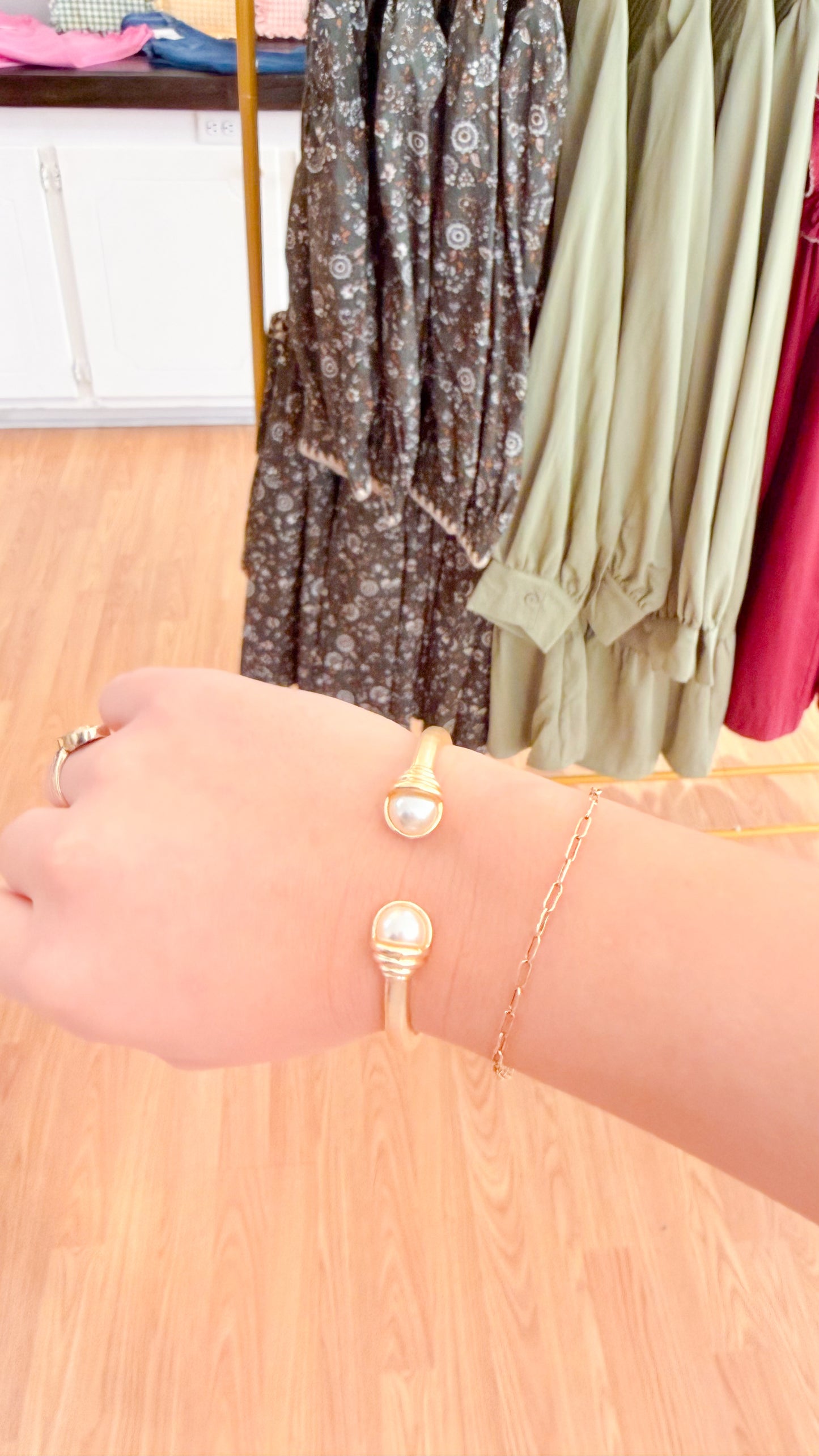 Pearl Edge Cuff, Gold