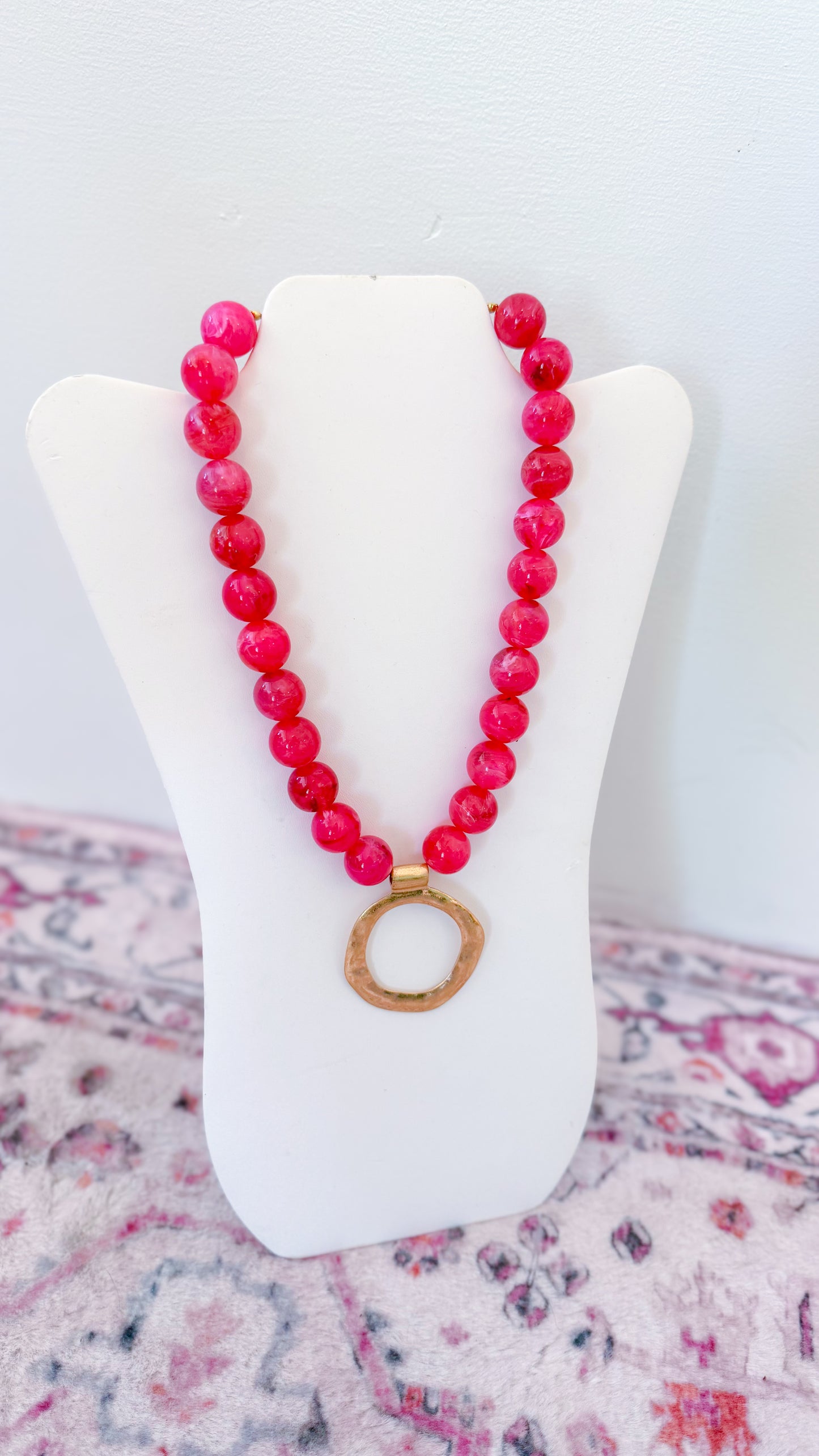 Annie Pendant Necklace, Pink