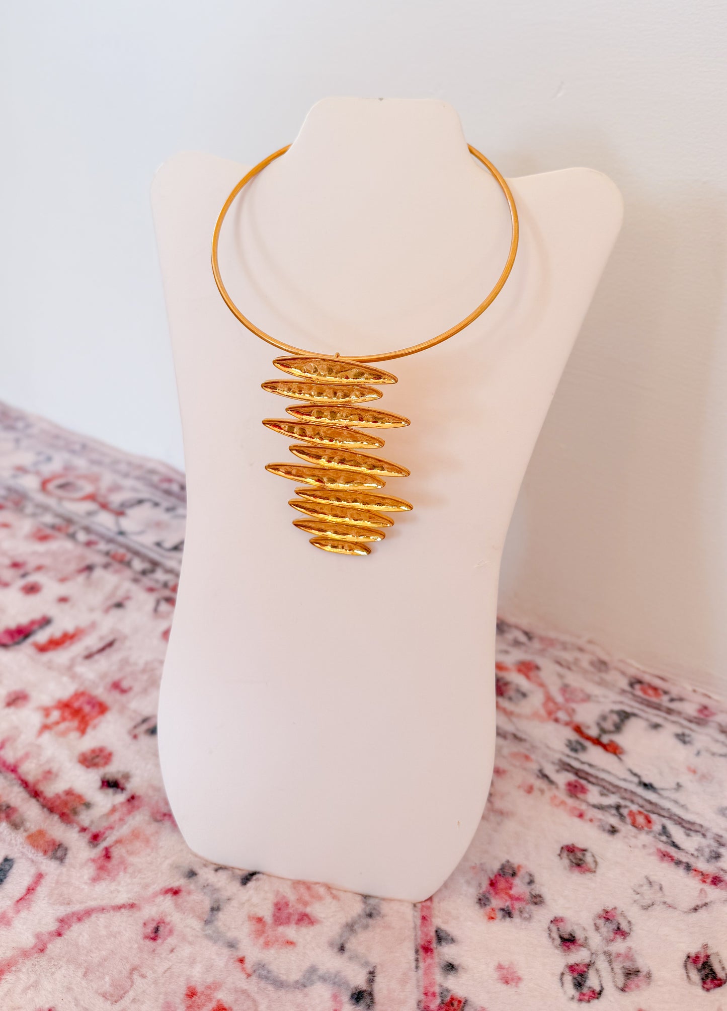 Choker Necklace, Geometrical Pod