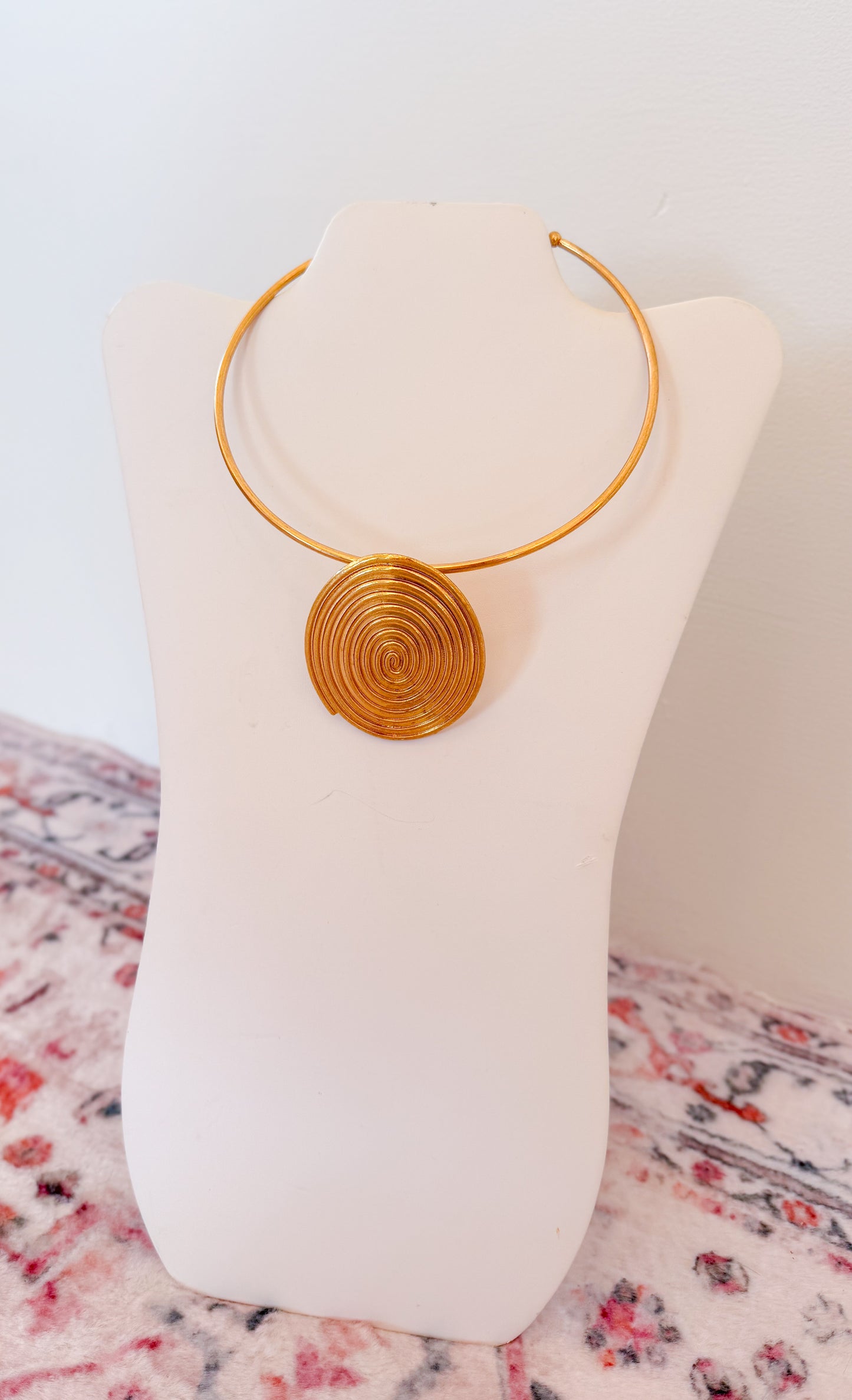 Choker Necklace, Gold Swirl